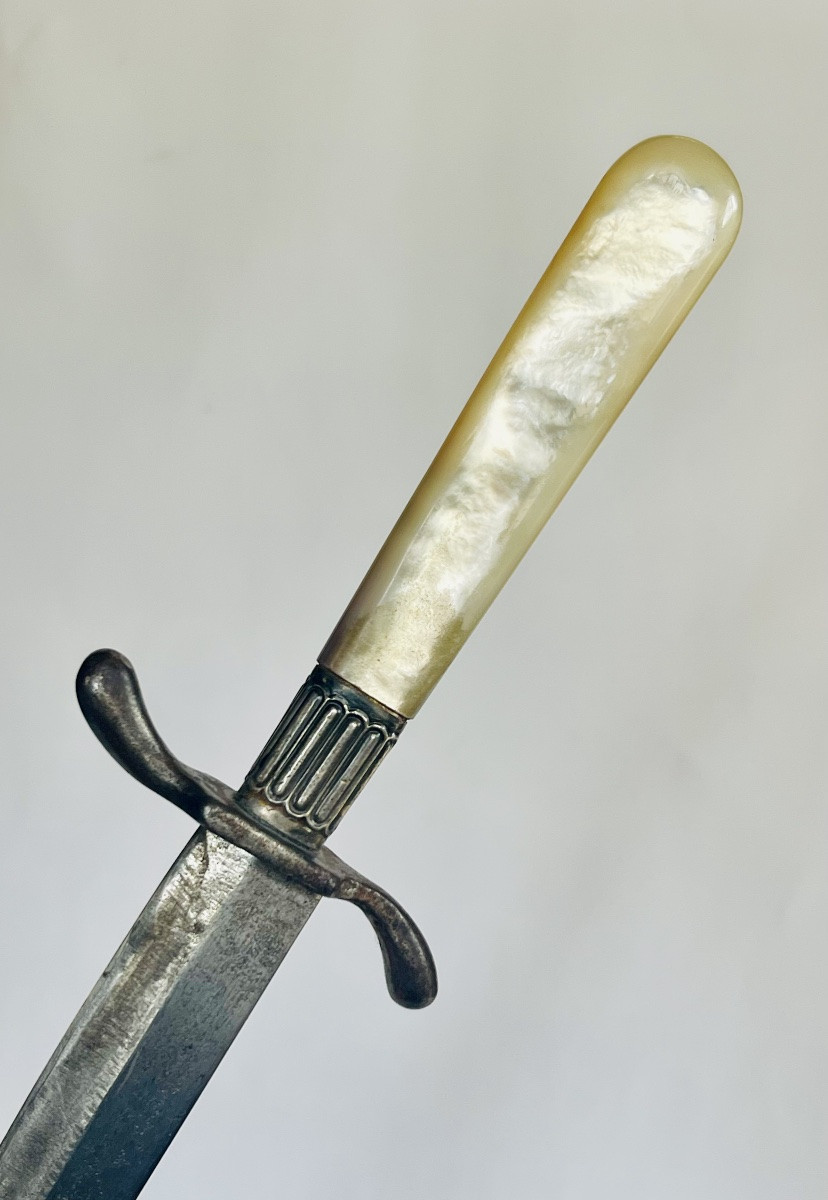 Dagger -photo-1